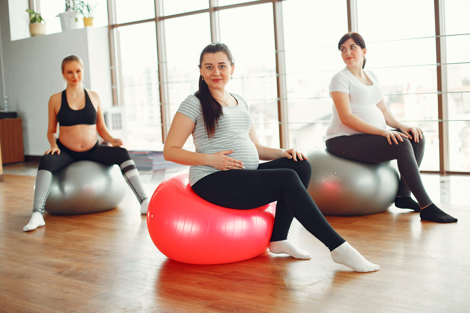 Camaragibe Agora - *Benefícios do Pilates para Gestantes* Os exercícios de  Pilates na gravidez podem ser realizado desde o primeiro trimestre, mas com  cuidado para não trazer qualquer problema para a mãe